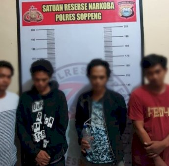 Satres Narkoba Polres Soppeng Gulung 5 Orang Terduga Pengguna Sabu-sabu
