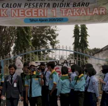 Pembagian Kuota Internet Tidak Merata, Ratusan Siswa SMKN 1 Takalar Segel Sekolah