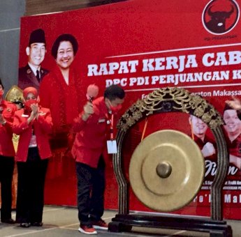 Di Rakersus PDIP Makassar, Nurdin Abdullah Sebut Dilan Sombere’