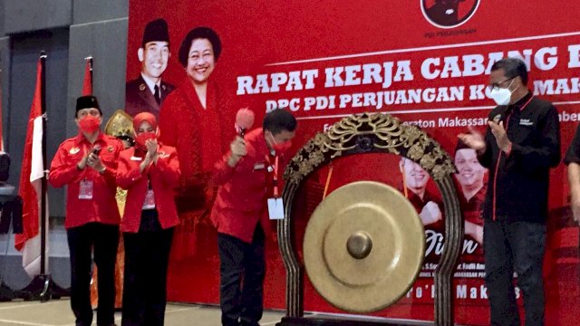 Di Rakersus PDIP Makassar, Nurdin Abdullah Sebut Dilan Sombere’