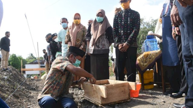 Bupati Soppeng Letakkan Batu Pertama Pembangunan Sekolah Wahda Islamiyah