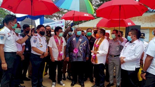 Launching Pembangunan Infrastruktur Darat di Sultra, Ali Mazi Paparkan Program