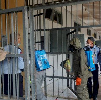 Cegah Penyebaran Covid-19 di Lapas Watampone, Ini yang Dilakukan Yon C Pelopor Brimobda Sulsel