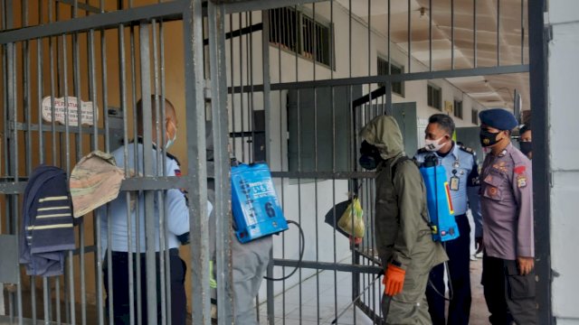 Cegah Penyebaran Covid-19 di Lapas Watampone, Ini yang Dilakukan Yon C Pelopor Brimobda Sulsel