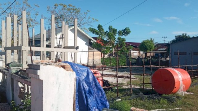 Tak Terima Ada Bangunan di Atas Tanah Waqaf, Masyarakat Kanapa-napa Buteng Pagari Proyek Ipal