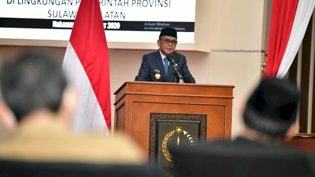 Asik Main Gawai, Gubernur Geram dan Usir Pejabat Saat Pelantikan
