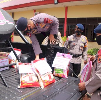 Peduli Korban Kebakaran, Ini yang Dilakukan Brimob Bone