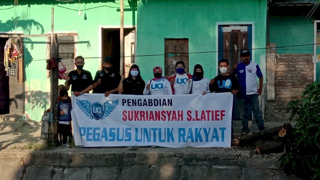 Relawan UQ “Pegasus” Bantu Warga Makassar Penderita Kanker