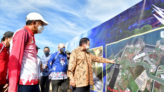 Gubernur Lakukan Pematokan Lahan Pelebaran Jalan Metro Tanjung Bunga Makassar