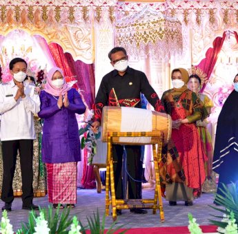 Dimanfaatkan Kembali Untuk Masyarakat, Gubernur Sulsel Resmikan Gedung Kartini PKK