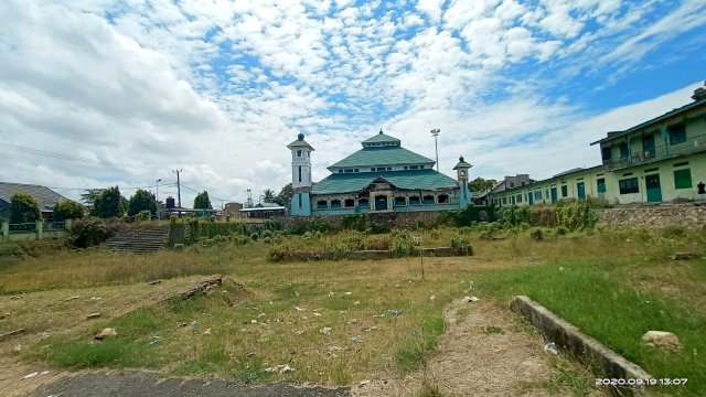 Pembangunan Masjid Raya Watampone, Rio: ‘Celengan Galon’ Jadi Solusi Jika Pemerintah Enggan Berkontribusi