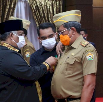 Lantik Empat Pjs Bupati, Gubernur Sultra Ali Mazi Ingatkan Pentingnya Menjaga Netralitas