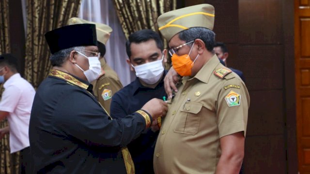 Lantik Empat Pjs Bupati, Gubernur Sultra Ali Mazi Ingatkan Pentingnya Menjaga Netralitas