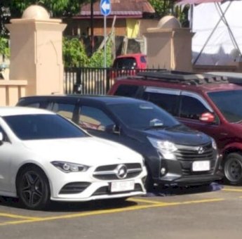 Pengembangan Kasus Hacker Kartu Kredit di Soppeng, Polisi Amankan Barang Bukti Mobil Mercy