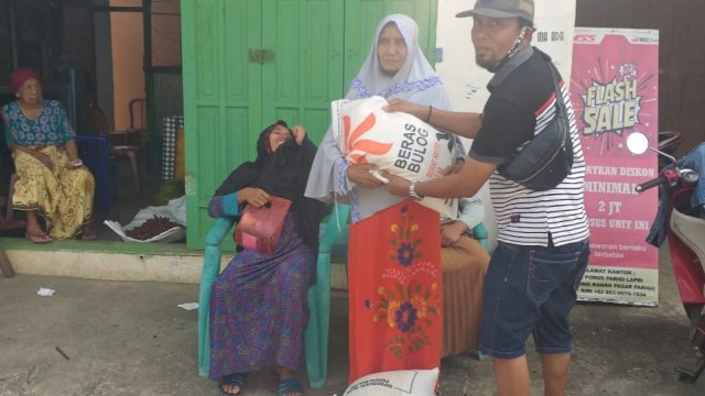 Pemdes Sengngengpalie Kabupaten Bone Mulai Salurkan Bantuan Sosial Beras