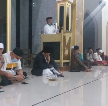 Ketua Komisi I DPRD Bone dan Pemdes Sangngengpalie Imbau Warga Tetap Patuhi Protokol Kesehatan di Acara Maulid