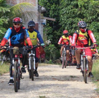 Gowes Bersama Demi Sinergitas Batalyon C Pelopor dengan BPN Kabupaten Bone