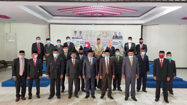 Kadis Pendidikan dan Kebudayaan Sultra Lantik Kepsek Tngkat SMA/SMK Se-Kota Kendari