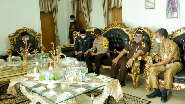 Wagub Sulsel Hadiri Wisuda Multi Strata IAI As’ Adiyah Sengkang