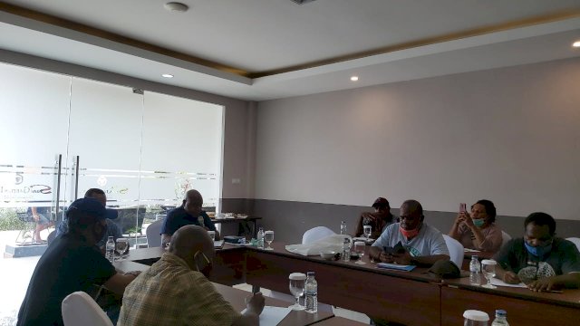 Majukan Sepakbola Tolikara, UGW Turun Gunung