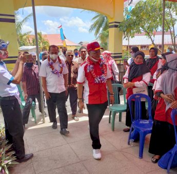 Kunker di Wakatobi, La Ode Haji Polondu Disambut Meriah Masyarakat
