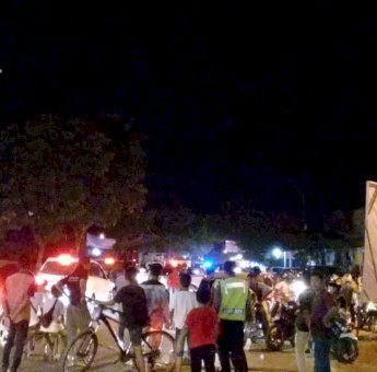 Ramai Pengunjung di Jembatan Teluk Kendari, Jalanan Macet