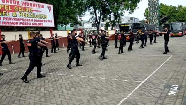 Jaga Kebugaran Tubuh, Ini yang Dilakukan Personel Batalyon C Pelopor BKO Polrestabes Makassar