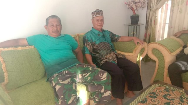 Tokoh Masyatakat Kel. Anawai, Kec. Wua-wua Kemdari, H. Samaga Toondu (kiri). Foto: istimewa