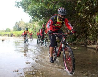 Bugarkan Fisik Dan Tenangkan Pikiran Ala Danyon Brimob Bone
