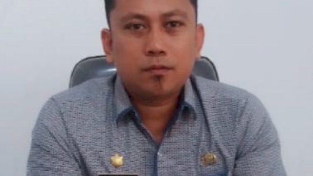 Camat Lilirilau, Andi Agusalim.