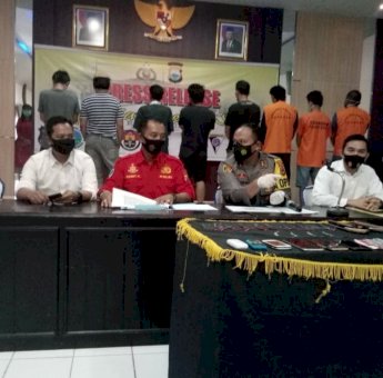 Gerebek Judi Sabung Ayam, Polres Sinjai Amankan 9 Orang, 2 Diantaranya Oknum PNS