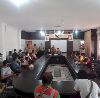 Tak Terima Hasil Keputusan Pemprov Sultra, TKBM Tunas Bangsa Mandiri Mengadu ke DPRD Sultra