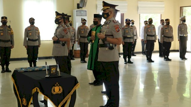 Sertijab Kapolres Bombana dan Buton di Aula Dachara Polda Sultra, Senin (02/11/2020). Foto: istimewa