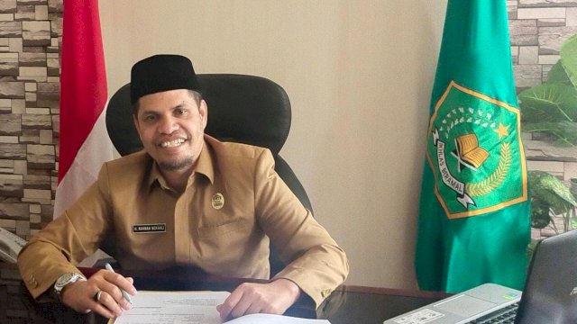 Kepala Kantor Kemenag Kota Baubau, H. Rahman Ngkaali. Foto: Humas Kantor Kemenag Kota Baubau