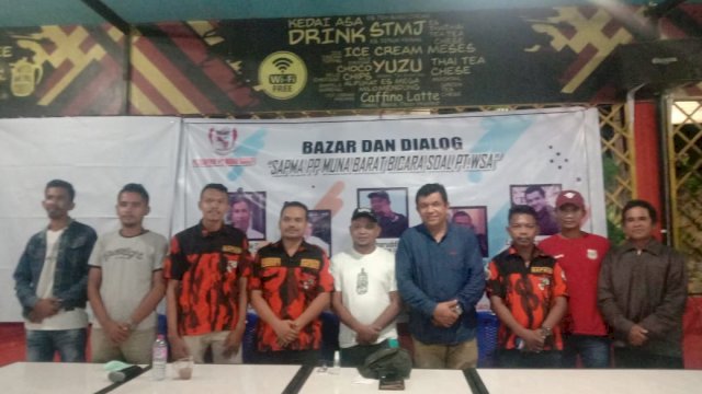 Ketua DPC SAPMA PP Kab. Mubar, La Ode Muhamad Isdar (keempat dari kiri). Foto: istimewa