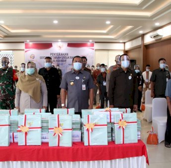 Secara Virtual, Pertanahan Soppeng Serahkan Ribuan Sertifikat Tanah