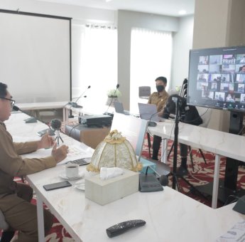 Abdul Hayat Paparkan Strategi Pembangunan Kependudukan Daerah dalam Mendukung Pembangunan Nasional