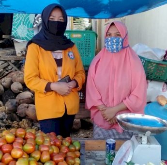 Maksimalkan KKN Tematik Secara Virtual, Mahasiswa UHO Himbau Pedagang Taati Protokol Kesehatan