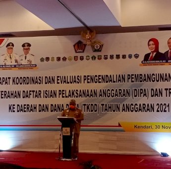 Serahkan DIPA dan TKDD TA 2021 ke Satker dan Bupati/ Walikota se-Sultra, Berikut Harapan Ali Mazi