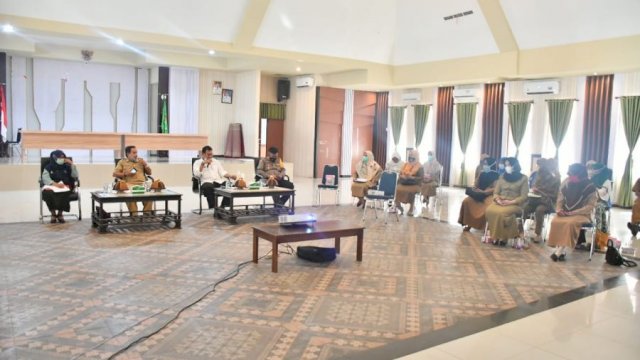 Suasana Rapat Pemantapan Kunker Menteri PPPA di Luwu Utara yang dipimpin Pjs Bupati Lutra Iqbal Suhaeb.