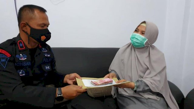 Patut Ditiru, Setiap Awal Bulan Brimob Bone Rutin Berinfaq Melalui Zakat Profesi