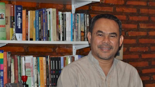 Abd Rasyid Idris Penulis Buku Angin Mammiri