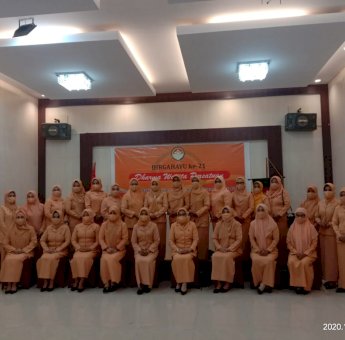 DWP Sultra Tekankan Peran Istri ASN Dalam Penguasaan Teknologi Pada Dirgahayu DWP ke-21