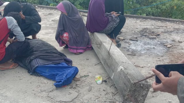 Seorang anak inisial AH yang terimpa tembok bangunan. Foto: istimewa
