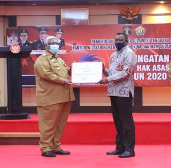 Pemprov dan 14 Kabupaten/Kota di Sultra Raih Penghargaan Peduli HAM