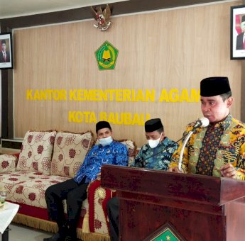 Ka Kanwil Kemenag Sultra Bina ASN Dalam Upaya Pembangunan ZI dan Mutu Layanan KUA di Baubau