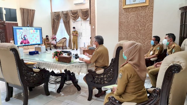Lewat Live Talkshow Radio, Wali Kota Parepare Edukasi Masyarakat Pentingnya Penanganan Covid-19