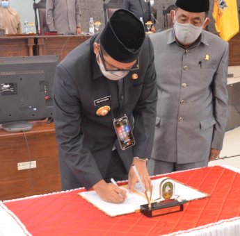 DPRD Sinjai Sepakati Ranperda APBD 2021 menjadi Perda