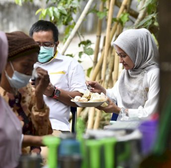 Pilkada Lutra 2020. Habis Nyoblos IDP Santai Santap Peccel
