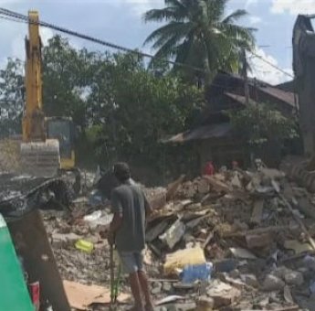 Trauma! Warga Mamuju dan Majene Korban Gempa Enggan Pulang ke Rumah